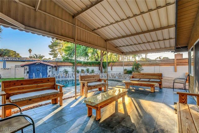 1729 East Desert Inn Road, Las Vegas, NV 89169