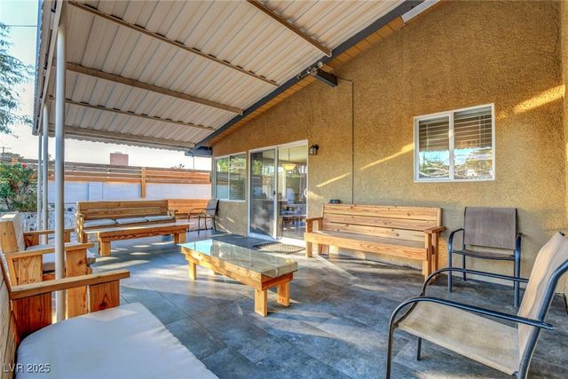 1729 East Desert Inn Road, Las Vegas, NV 89169