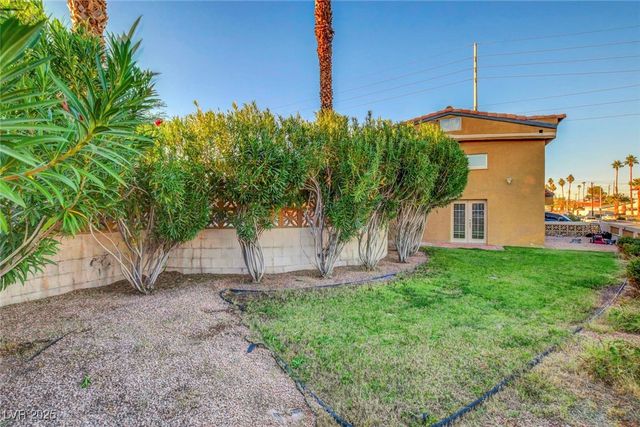 1729 East Desert Inn Road, Las Vegas, NV 89169