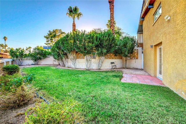 1729 East Desert Inn Road, Las Vegas, NV 89169