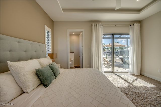 818 Montclaire CT, Cape Coral, FL 33904