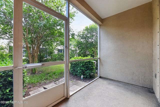 8099 SUMMER COVE Court, Jacksonville, FL 32256