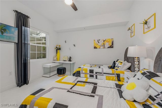 9234 Tesoro LN 104, Naples, FL 34114