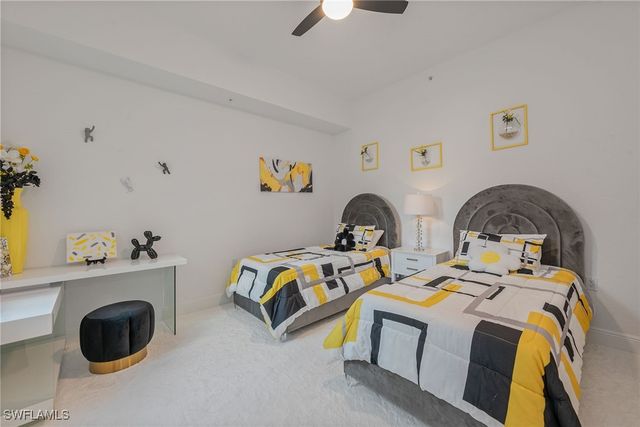 9234 Tesoro LN 104, Naples, FL 34114