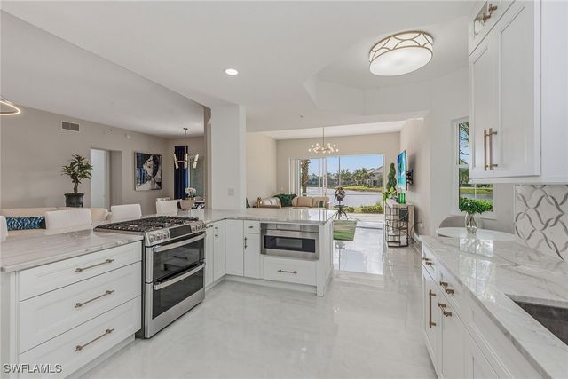 9234 Tesoro LN 104, Naples, FL 34114