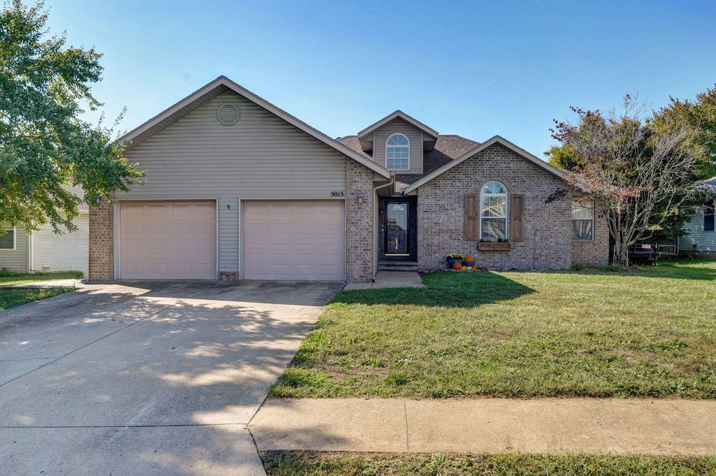 5015 North 9th Street, Ozark, MO 65721