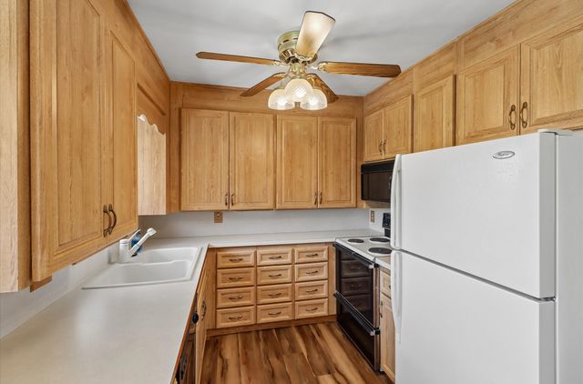 2535 Hull Avenue, Des Moines, IA 50317