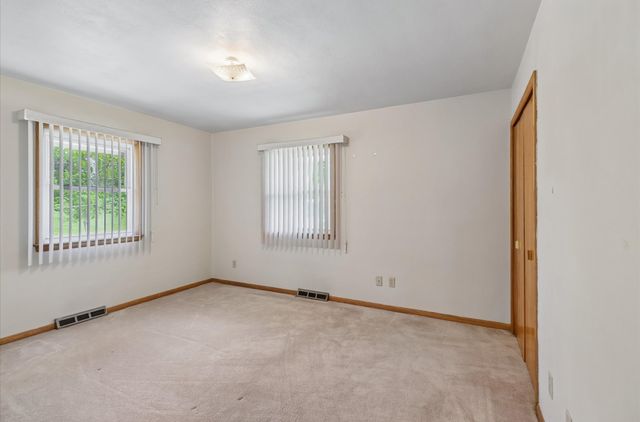 2535 Hull Avenue, Des Moines, IA 50317