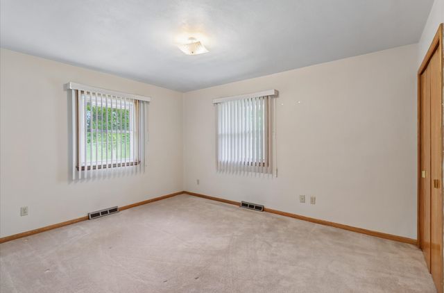 2535 Hull Avenue, Des Moines, IA 50317