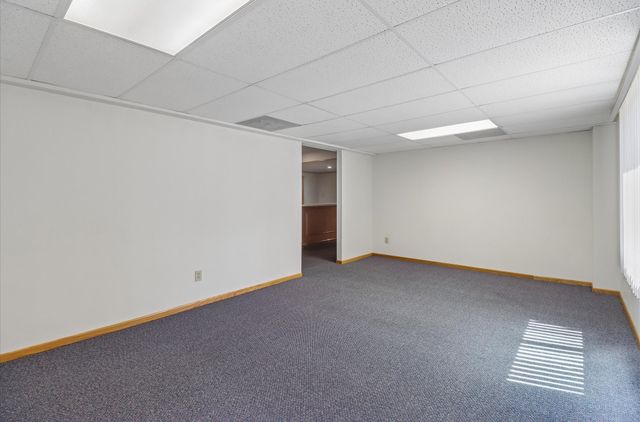 2535 Hull Avenue, Des Moines, IA 50317