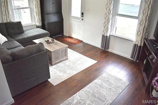 158 Betty Jean Lane, St Louis, MO 63125