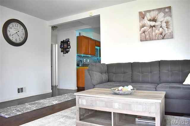 158 Betty Jean Lane, St Louis, MO 63125