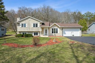 90 W Wood Ridge Drive, Troy Twp, WI 54022
