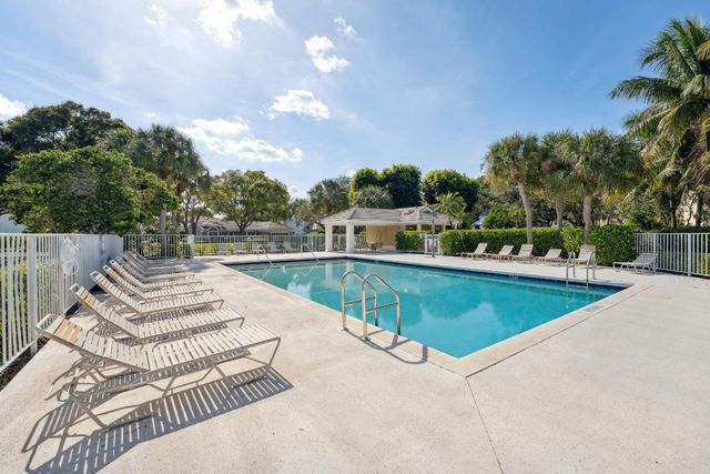 3855 Sabal Lakes Road, Delray Beach, FL 33445