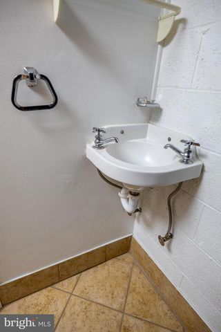 2016 SHADYBROOK LN, Feasterville Trevose, PA 19053