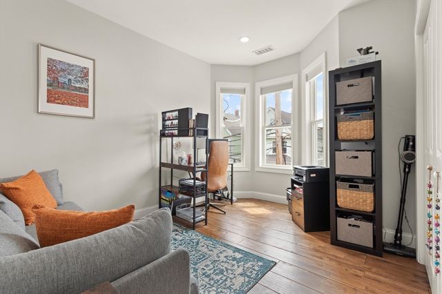 22 Radcliffe Rd. 2, Somerville, MA 02145