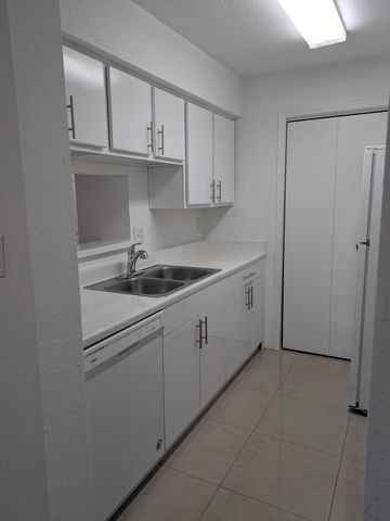 733 Riverside Drive 1214, Coral Springs, FL 33071