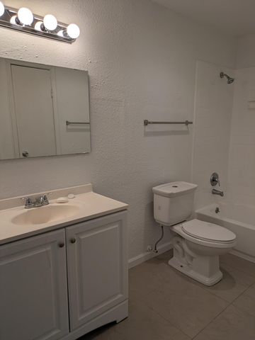 733 Riverside Drive 1214, Coral Springs, FL 33071