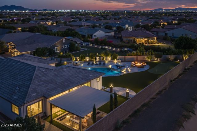 10322 E THATCHER Avenue, Mesa, AZ 85212