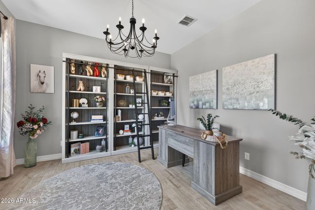 10322 E THATCHER Avenue, Mesa, AZ 85212