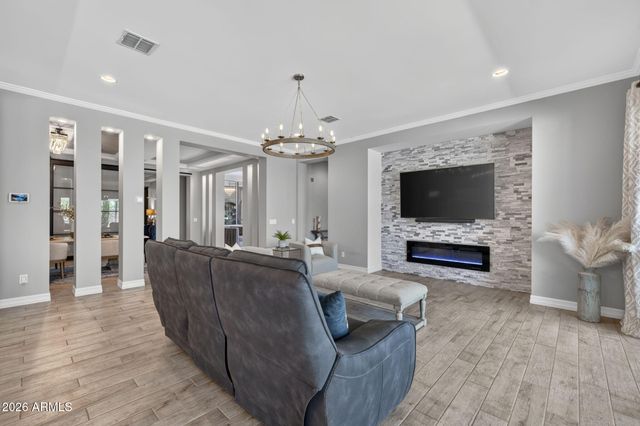 10322 E THATCHER Avenue, Mesa, AZ 85212