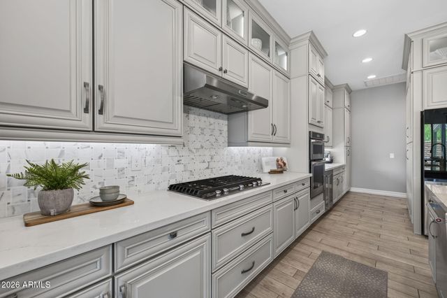 10322 E THATCHER Avenue, Mesa, AZ 85212