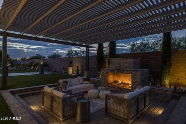 10322 E THATCHER Avenue, Mesa, AZ 85212