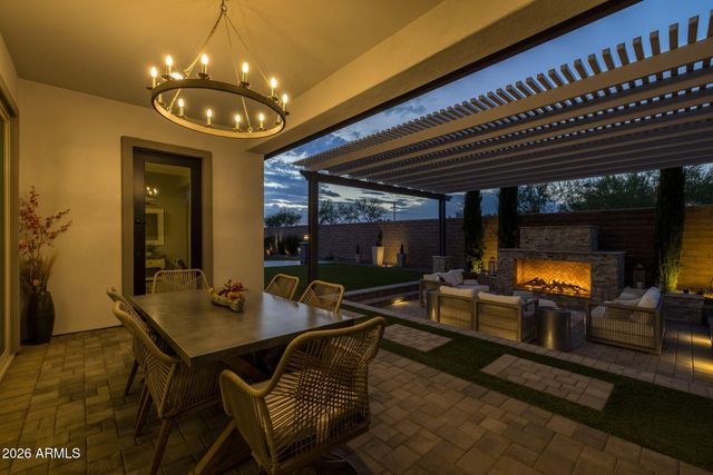 10322 E THATCHER Avenue, Mesa, AZ 85212