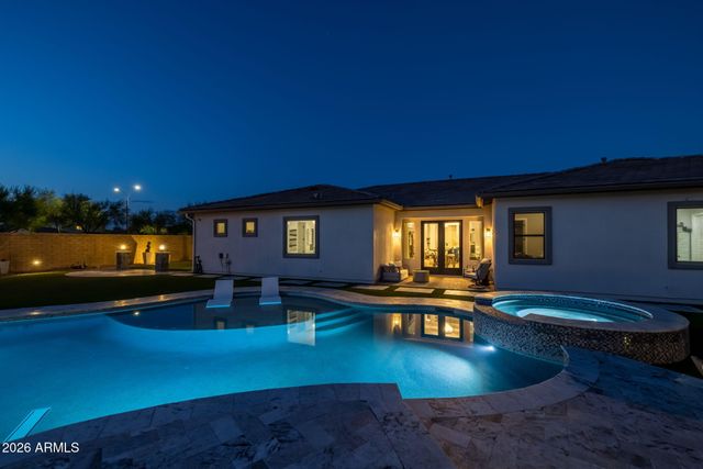 10322 E THATCHER Avenue, Mesa, AZ 85212