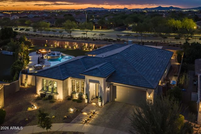 10322 E THATCHER Avenue, Mesa, AZ 85212