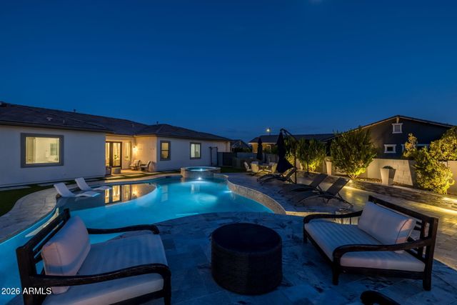 10322 E THATCHER Avenue, Mesa, AZ 85212
