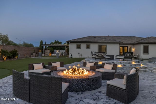 10322 E THATCHER Avenue, Mesa, AZ 85212