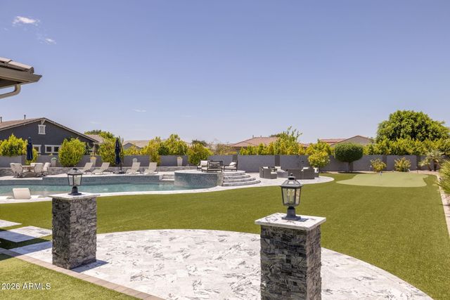 10322 E THATCHER Avenue, Mesa, AZ 85212