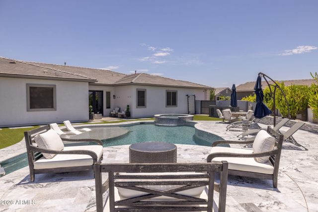 10322 E THATCHER Avenue, Mesa, AZ 85212