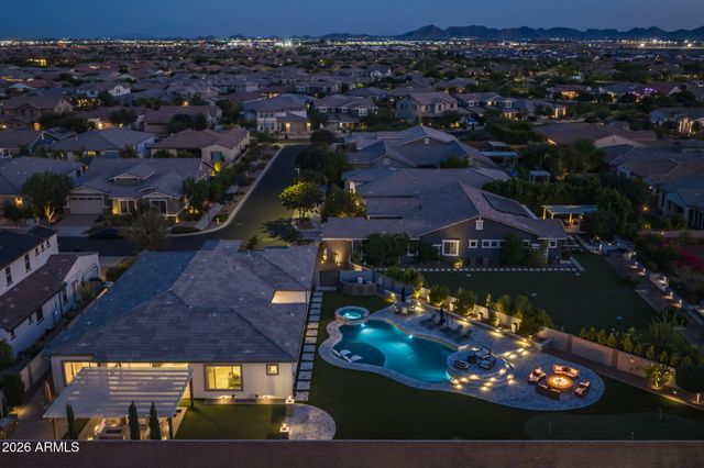 10322 E THATCHER Avenue, Mesa, AZ 85212