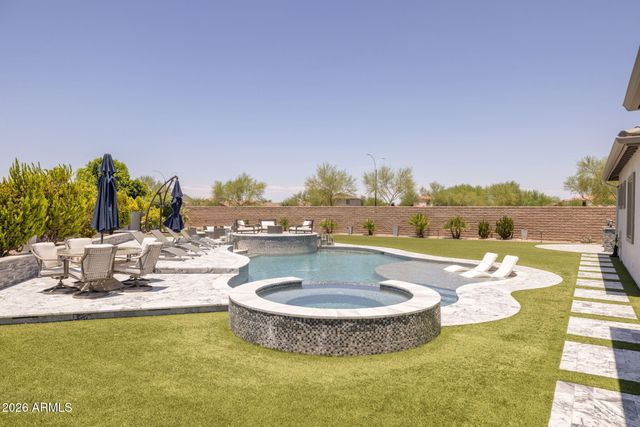 10322 E THATCHER Avenue, Mesa, AZ 85212