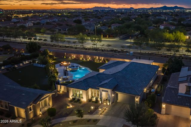 10322 E THATCHER Avenue, Mesa, AZ 85212