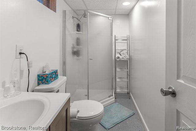 28550 Cambridge Street, Garden City, MI 48135