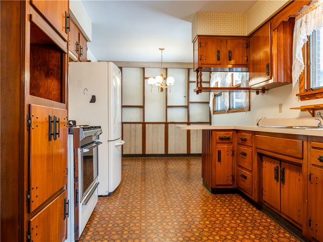 1012 Blaine Rd, Monaca, PA 15061