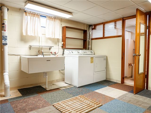 1012 Blaine Rd, Monaca, PA 15061