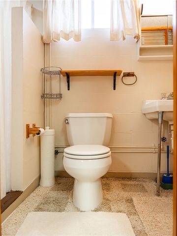 1012 Blaine Rd, Monaca, PA 15061