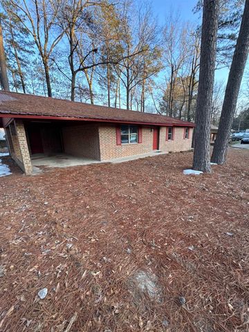 761 Sheila St, Camden, AR 71701