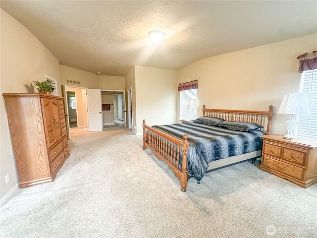 54 W Elma Hicklin Road, Mccleary, WA 98557