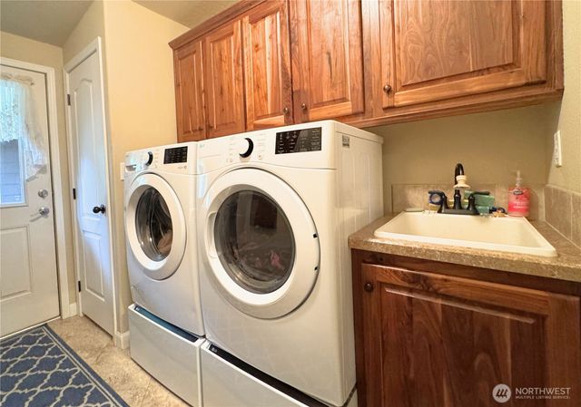 54 W Elma Hicklin Road, Mccleary, WA 98557