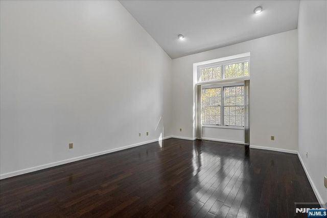 126 Worcester Drive, Wayne, NJ 07470