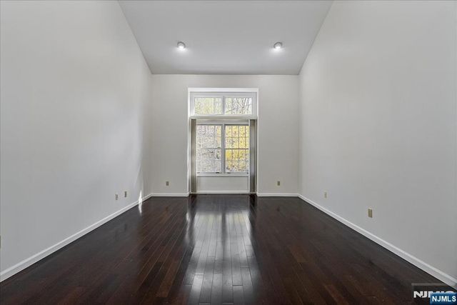 126 Worcester Drive, Wayne, NJ 07470