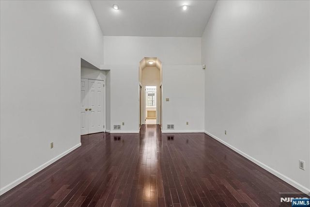 126 Worcester Drive, Wayne, NJ 07470