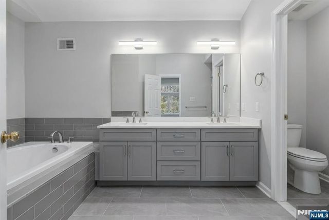 126 Worcester Drive, Wayne, NJ 07470