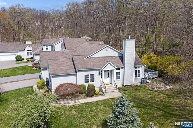 126 Worcester Drive, Wayne, NJ 07470