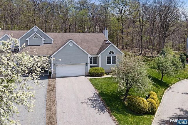 126 Worcester Drive, Wayne, NJ 07470